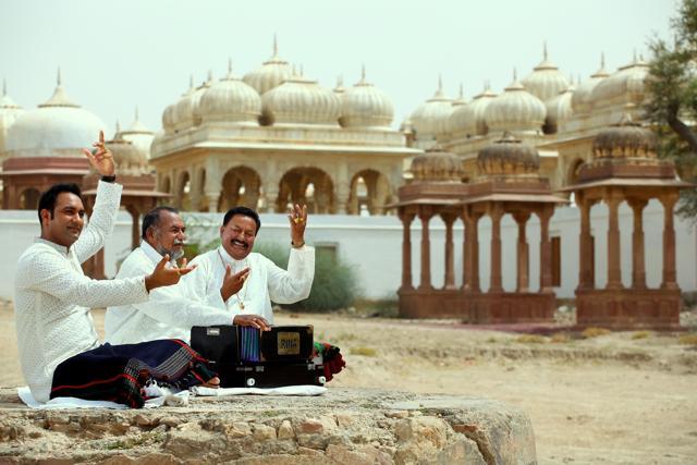 The Wadali Brothers are disciples of the eminent classical vocalist late Bade Ghulam Ali Khan.