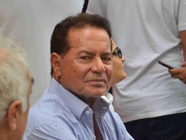 Actor Salman Khan’s father Salim Khan aplogised for Salman’s recent comment about feeling like a ‘raped woman’ during the shoot for this film Sultan.(HT/Viral Bhayani)