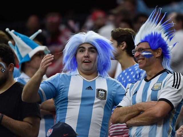 Argentina’s supporters wait for the start of the Copa America Centenario semifinal football match against US. (AFP Photo) Argentina’s supporters wait for the start of the Copa America Centenario semifinal football match against US. (AFP Photo)