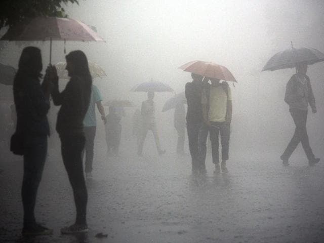 Rain was at its romantic best in Shimla on Wednesday. (Deepak Sansta/HT)