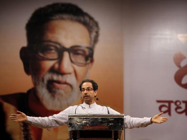 Shiv Sena leader Uddhav Thackeray speaks to party workers in Mumbai in June 2013.(Satish Bate/ HT file photo)