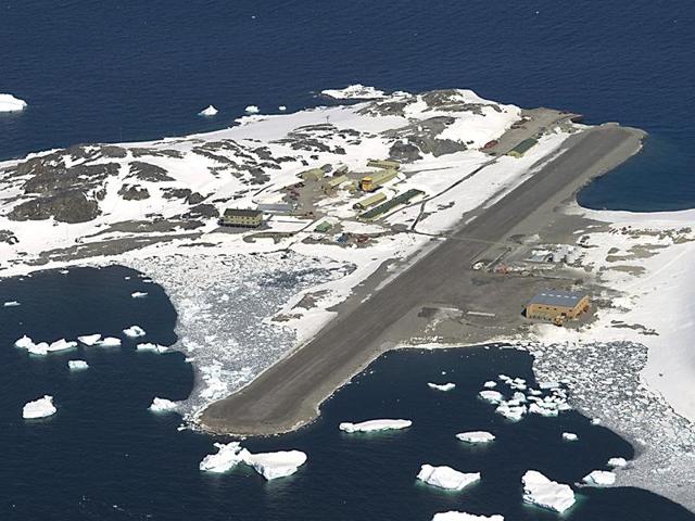 In this 2003 photo, provided by the National Science Foundation, a Twin Otter flies out of the South Pole on a previous medical flight. (AP) In this 2003 photo, provided by the National Science Foundation, a Twin Otter flies out of the South Pole on a previous medical flight. (AP)