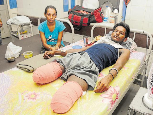 20-year-old Sukhjinder Singh has been waiting for his operation since June 11 at Rajindra Hospital in Patiala.(Bharat Bhushan/HT Photo)