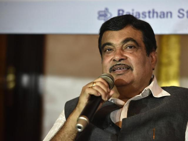 The Centre will take up highways projects worth Rs 1.5 lakh crore in Bihar and is committed to the package announced by Prime Minister Narendra Modi, Union Minister Nitin Gadkari said on Wednesday.(Saumya Khandelwal/HT Photo)