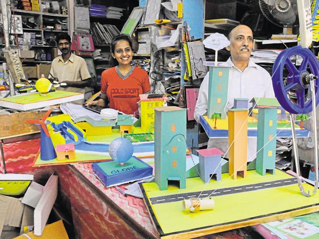 The shops, claiming that the models are prepared by subject experts, sell the various projects for Rs 200 to Rs 2,500. (Parveen Kumar/HT Photo) The shops, claiming that the models are prepared by subject experts, sell the various projects for Rs 200 to Rs 2,500. (Parveen Kumar/HT Photo)