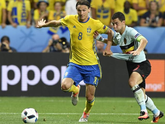 Sweden's midfielder Albin Ekdal (L) vies with Belgium's forward Eden Hazard. (AFP photo) Sweden's midfielder Albin Ekdal (L) vies with Belgium's forward Eden Hazard. (AFP photo)