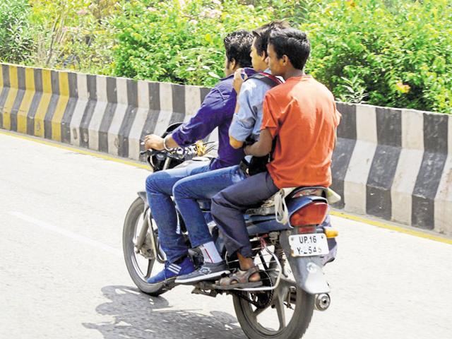 Uttar Pradesh Makes Helmet Compulsory For Pillion Riders Hindustan Times