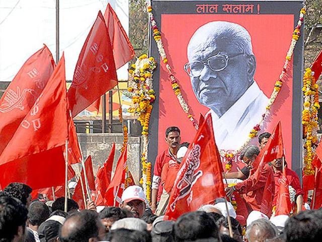 In this file photo, supporters can be seen participating in the funeral of CPI leader Govind Pansare, who was shot dead. (Nitin Lawate/ HT Photo) In this file photo, supporters can be seen participating in the funeral of CPI leader Govind Pansare, who was shot dead. (Nitin Lawate/ HT Photo)