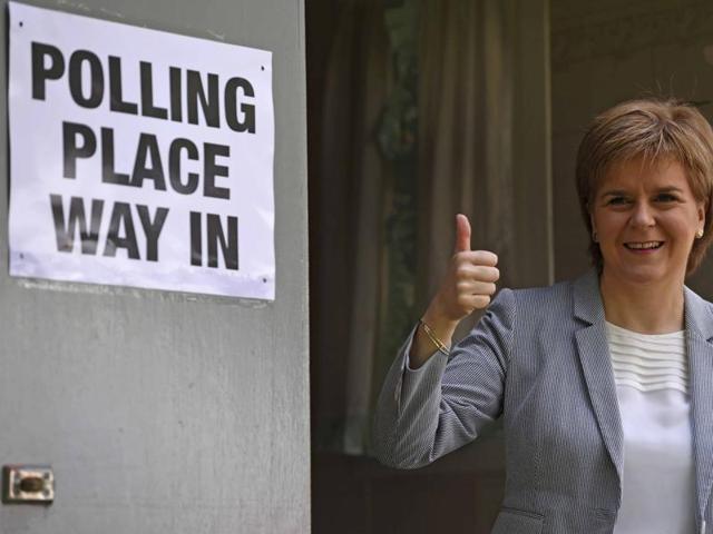 Scotland's first minister Nicola Sturgeon arrives to vote in the EU referendum, at Broomhouse Community Hall in Glasgow, Scotland. (REUTERS) 