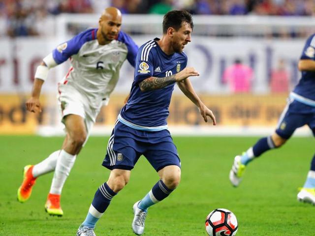 Lionel Messi of Argentina dribbles the ball in the second half against the US during a 2016 Copa America Centenario semifinal match at NRG Stadium. (AFP Photo) Lionel Messi of Argentina dribbles the ball in the second half against the US during a 2016 Copa America Centenario semifinal match at NRG Stadium. (AFP Photo)