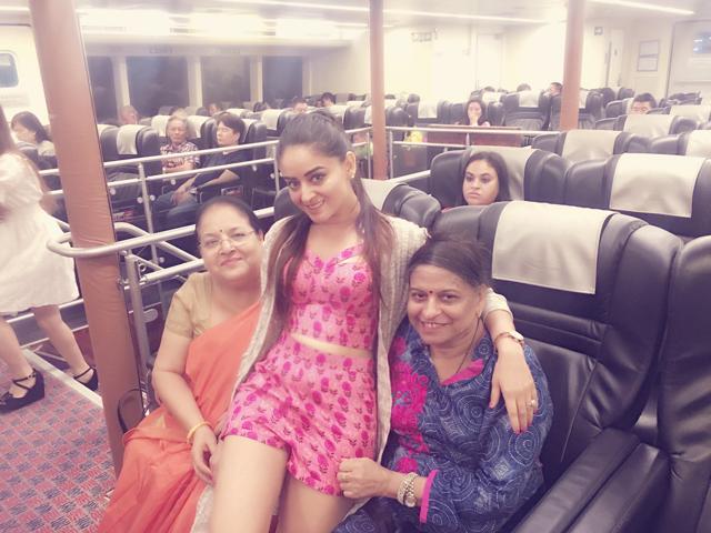 Actor Mahhi Vij with her mother and mother-in-law.