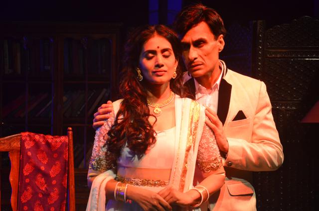 A scene from the play, Gardish Mein Taare, starring Sonali Kulkarni and Arif Zakaria. The play is based on the tumultuous relationship between filmmaker Guru Dutt and his singer wife, Geeta Dutt.