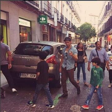 Hrithik Roshan was spotted hanging out with his sons, Hrehaan and Hridhaan in Madrid.