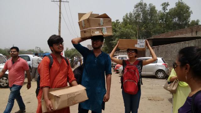 Those who somehow managed to get their hands on the books have made hefty purchases. (Sneha Bengani/HT photo) Those who somehow managed to get their hands on the books have made hefty purchases. (Sneha Bengani/HT photo)