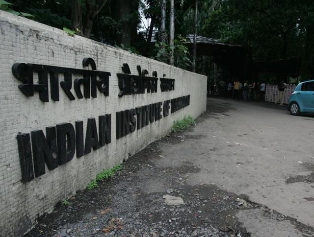 IIT-B may replace MTech with one-year course