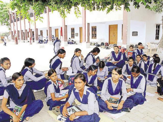 A large number of girl students are attending schools without basic facilities.(HT File Photo) A large number of girl students are attending schools without basic facilities.(HT File Photo)