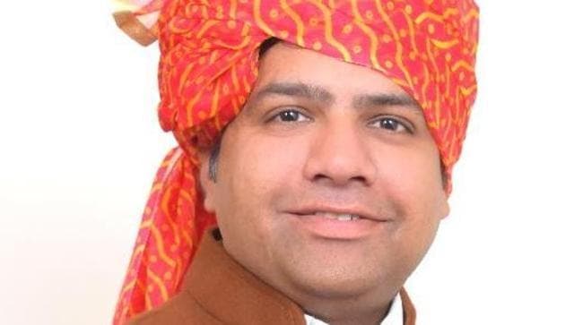 AAP MLA from Sangam Vihar, Dinesh Mohaniya, has been charged with molesting a local woman who approached his office with a demand for regular water supply.(Twitter) AAP MLA from Sangam Vihar, Dinesh Mohaniya, has been charged with molesting a local woman who approached his office with a demand for regular water supply.(Twitter)