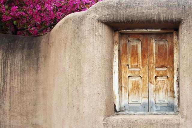 Plastering the walls with mud has long been practiced in India as it helps bring down the temperature inside. (Getty Images) Plastering the walls with mud has long been practiced in India as it helps bring down the temperature inside. (Getty Images)
