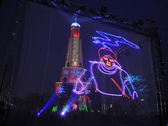Laser show to mark the birth tricentenary of Sikh warrior Banda Singh Bhadur at his memorial in Chappar Chiri in SAS Nagar (Mohali) on Saturday. (Gurminder Singh/HT Photo)