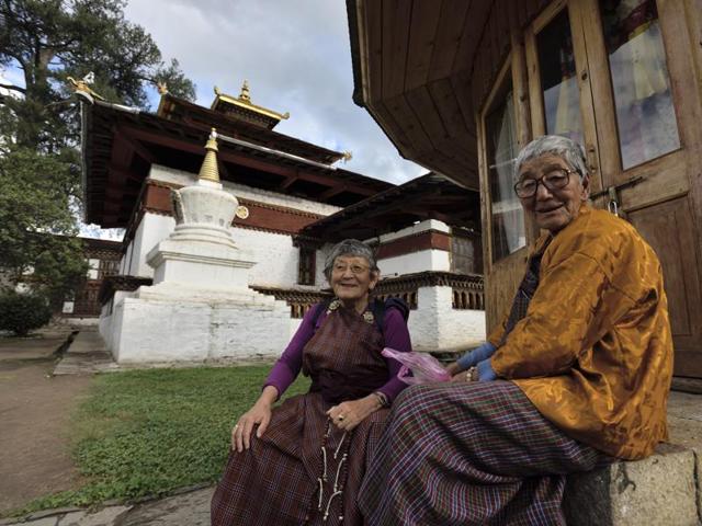 Elderly devotees at the Kyichu Lhakhang temple in Paro, Thimpu, on Tuesday, June 14, 2016. (Gurinder Osan/HT PHOTO)