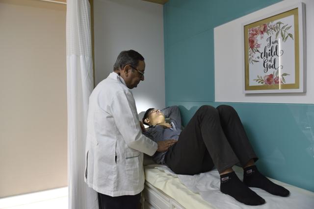 Earlier this month, MaxHealthcare opened a day-care chemotherapy centre to provide cancer patients with an ambience that would be more calming than the regular bustle of a hospital. Counsellors and cancer survivors will also conduct sessions for patients and family members here. (Saumya Khandelwal/HT Photo) Earlier this month, MaxHealthcare opened a day-care chemotherapy centre to provide cancer patients with an ambience that would be more calming than the regular bustle of a hospital. Counsellors and cancer survivors will also conduct sessions for patients and family members here. (Saumya Khandelwal/HT Photo)