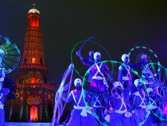 Laser show to mark the birth tricentenary of Sikh warrior Banda Singh Bhadur at his memorial in Chappar Chiri in SAS Nagar (Mohali) on Saturday. (Anil Dayal/HT Photo)