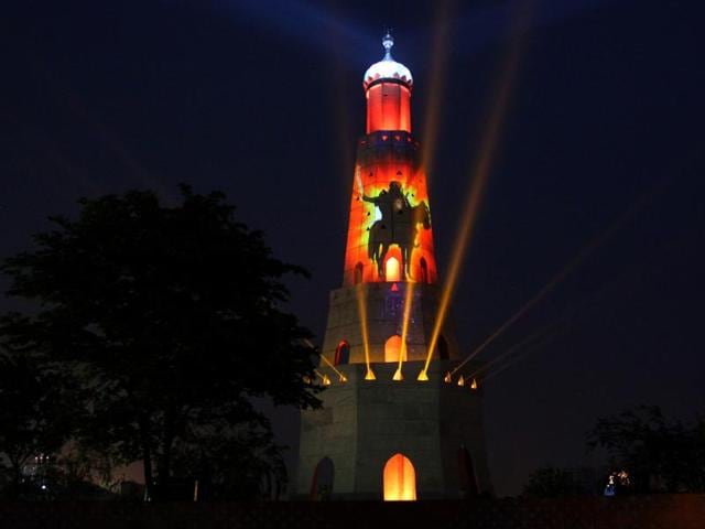 Laser show to mark the birth tricentenary of Sikh warrior Banda Singh Bhadur at his memorial in Chappar Chiri in SAS Nagar (Mohali) on Saturday. (Anil Dayal/HT Photo)