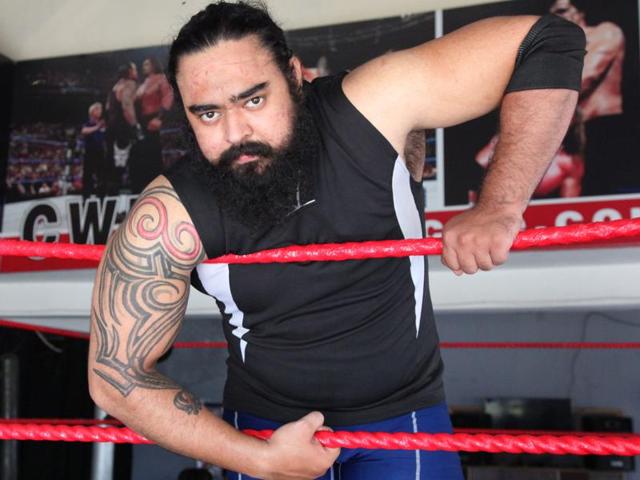 Super Khalsa: He is Inderpreet Singh, 24, powerlifter and bodybuilder from Jalandhar who has even got his entry music done professionally. (Anil Dayal/HT Photo)