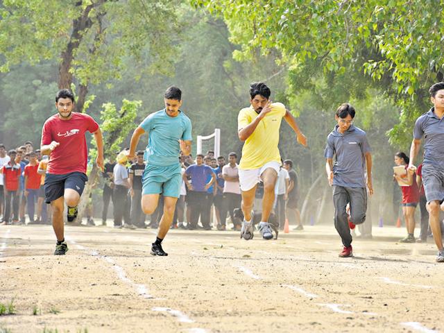 Under the ECA category, certificates get 25% weightage, whereas under the sports quota these get 50% weightage. (Saumya Khandelwal/HT file) Under the ECA category, certificates get 25% weightage, whereas under the sports quota these get 50% weightage. (Saumya Khandelwal/HT file)