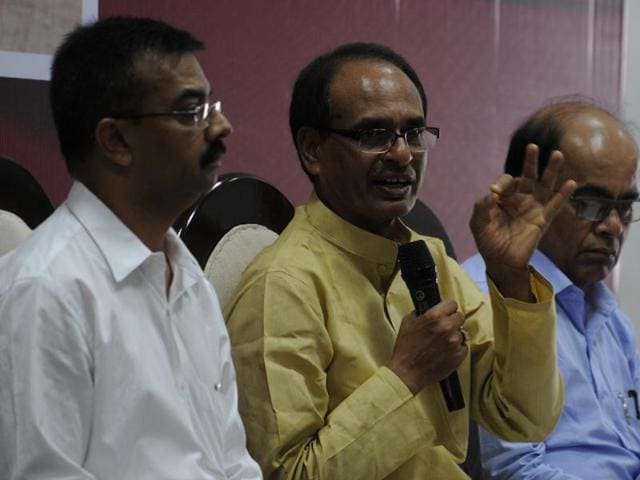 Chief minister Shivraj Singh Chouhan addressing a press conference about his China visit, in Bhopal on Sunday. (Mujeeb Faruqui/HT photo) Chief minister Shivraj Singh Chouhan addressing a press conference about his China visit, in Bhopal on Sunday. (Mujeeb Faruqui/HT photo)