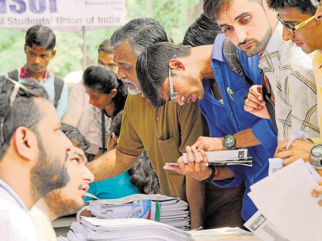 The increasing demand for off-campus colleges has been attributed to increase in the number of applications being received by the university. (Saumya Khandelwal/HT File) The increasing demand for off-campus colleges has been attributed to increase in the number of applications being received by the university. (Saumya Khandelwal/HT File)