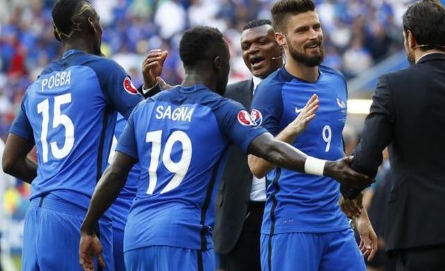 French players celebrate their fantastic performance. French players celebrate their fantastic performance.