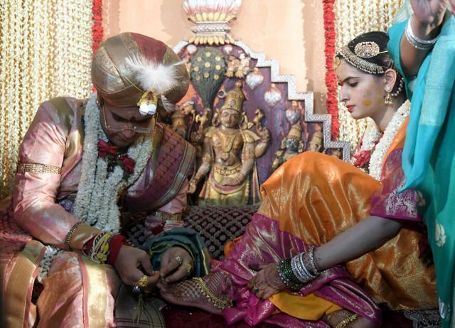 In pics: Wodeyar scion ties knot with Rajasthan royal family daughter ...