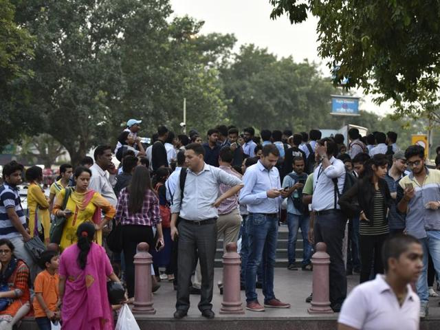 Due to the breakdown of an overhead wire between Subhash Nagar and Tilak Nagar Metro stations, operations on the entire 51-km-long route remained affected for two-and-half hours. (Ravi Choudhary/HT Photo) Due to the breakdown of an overhead wire between Subhash Nagar and Tilak Nagar Metro stations, operations on the entire 51-km-long route remained affected for two-and-half hours. (Ravi Choudhary/HT Photo)