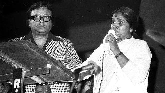 RD Burman shares the stage with Asha Bhosle. (HT Photo) RD Burman shares the stage with Asha Bhosle. (HT Photo)