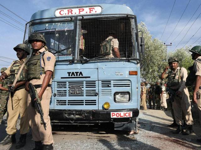 Eight CRPF personnel and two militants were killed in the ambush at Pampore.(PTI)