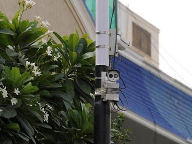 The reward was announced on Monday after CCTV cameras installed in N-Block of Mayfield Gardens captured two suspects – a woman and a man – conducting recce of houses. (Parveen Kumar/HT Photo) The reward was announced on Monday after CCTV cameras installed in N-Block of Mayfield Gardens captured two suspects – a woman and a man – conducting recce of houses. (Parveen Kumar/HT Photo)