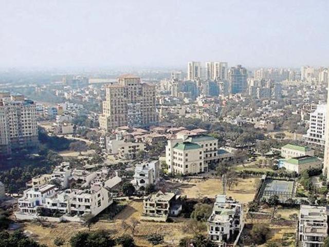 This is for the first time in a decade that circle rates have been reduced in Gurgaon.(HT) This is for the first time in a decade that circle rates have been reduced in Gurgaon.(HT)