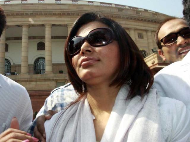 How can someone stop Rakhi Sawant from making a statement! (HT Photo) How can someone stop Rakhi Sawant from making a statement! (HT Photo)
