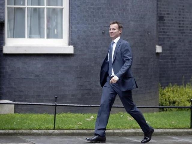 Britain's Health Secretary Jeremy Hunt arrives for a cabinet meeting in Downing Street in central London, Britain June 27, 2016. (Reuters Photo) Britain's Health Secretary Jeremy Hunt arrives for a cabinet meeting in Downing Street in central London, Britain June 27, 2016. (Reuters Photo)