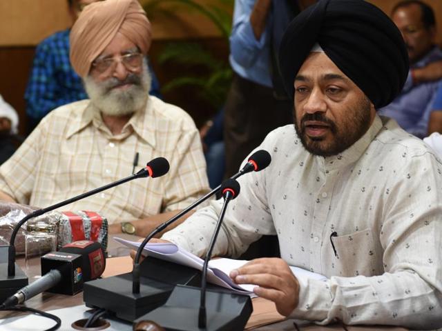 IGP Chandigarh Tajender Singh Luthra(Sanjeev SharmaHT Photo) IGP Chandigarh Tajender Singh Luthra(Sanjeev SharmaHT Photo)