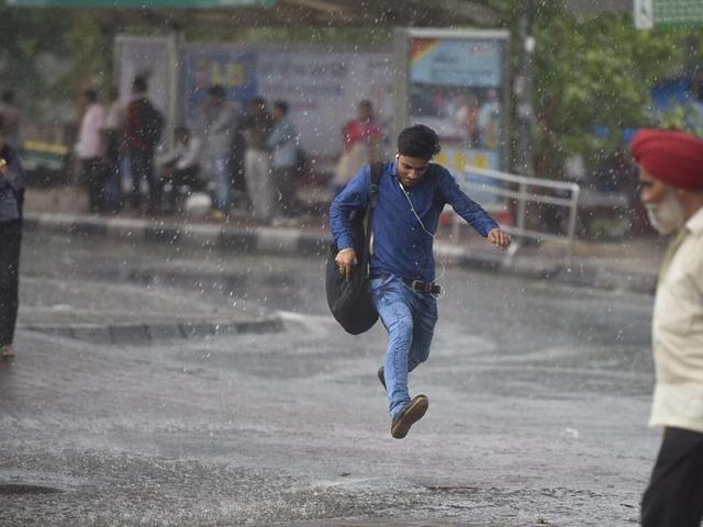 Monsoon winds will reach Delhi by the end of this week, says the weatherman. (Ravi Choudhary/ HT File Photo) Monsoon winds will reach Delhi by the end of this week, says the weatherman. (Ravi Choudhary/ HT File Photo)