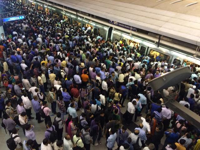 People at Rajiv Chowk Metro station after a snag hit services on the Blue Line. (Saumya Khandelwal/HT Photo) People at Rajiv Chowk Metro station after a snag hit services on the Blue Line. (Saumya Khandelwal/HT Photo)