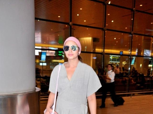 Huma Qureshi at the Chhatrapati Shivaji International Airport in Mumbai after attending the International Indian Film Academy (IIFA) Awards, in Madrid (Spain) (IANS)