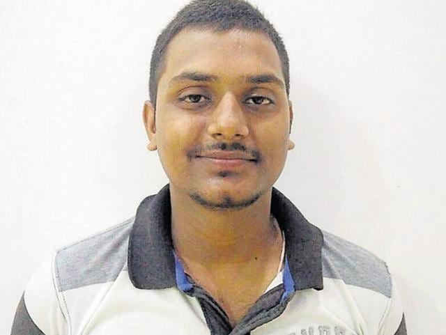 Peeyush Meena is confident of bagging a seat in one of the four core branches of engineering – civil, electrical, mechanical and computer science – at either IIT Roorkee or IIT Bhubaneswar. (HT Photo) Peeyush Meena is confident of bagging a seat in one of the four core branches of engineering – civil, electrical, mechanical and computer science – at either IIT Roorkee or IIT Bhubaneswar. (HT Photo)