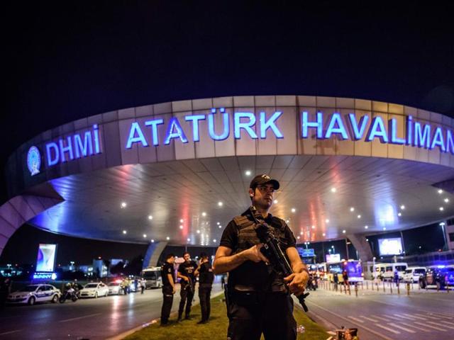 Passengers embrace each other at the entrance to Istanbul's Ataturk airport, following their evacuation after a blast, June 29, 2016 (AP) Passengers embrace each other at the entrance to Istanbul's Ataturk airport, following their evacuation after a blast, June 29, 2016 (AP)