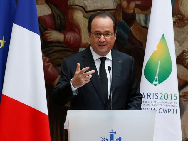 French President Francois Hollande with the outgoing Britain PM David Cameron. There have been growing calls in France for a referendum on the European Union since Britons voted to exit the EU a week ago. (AFP file photo) French President Francois Hollande with the outgoing Britain PM David Cameron. There have been growing calls in France for a referendum on the European Union since Britons voted to exit the EU a week ago. (AFP file photo)