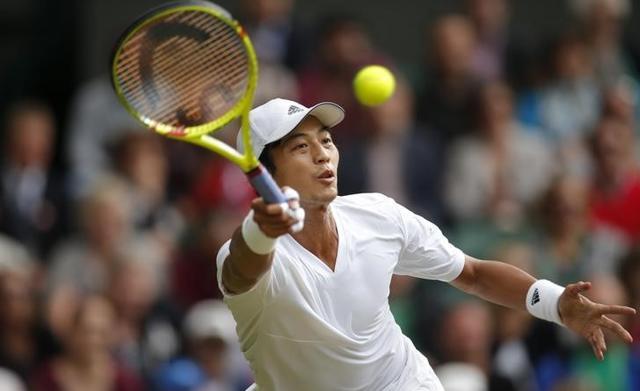 Yen-Hsun Lu returns a serve from Murray. (Reuters) Yen-Hsun Lu returns a serve from Murray. (Reuters)