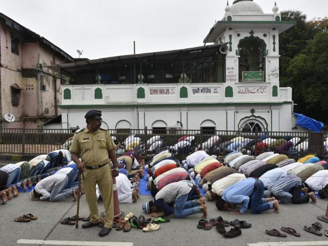 Mumbai, India - July 1, 2016: Members of Muslim community offering Namaz on the last Friday of the month of Ramadan at Sunni Masjid, Wadi Bunder in Mumbai, India, on Friday, July 1, 2016. (Anshuman Poyrekar/HT Photo) Mumbai, India - July 1, 2016: Members of Muslim community offering Namaz on the last Friday of the month of Ramadan at Sunni Masjid, Wadi Bunder in Mumbai, India, on Friday, July 1, 2016. (Anshuman Poyrekar/HT Photo)