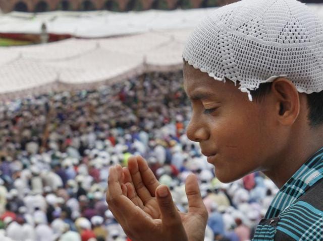New Delhi, India - July 1, 2016: Muslims offering alvida juma prayer at Jama Masjid in New Delhi, India, on Friday, July 1, 2016. (Photo by Geetika Bhandari/ Hindustan Times) (Geetika Bhandari/ht photo) New Delhi, India - July 1, 2016: Muslims offering alvida juma prayer at Jama Masjid in New Delhi, India, on Friday, July 1, 2016. (Photo by Geetika Bhandari/ Hindustan Times) (Geetika Bhandari/ht photo)